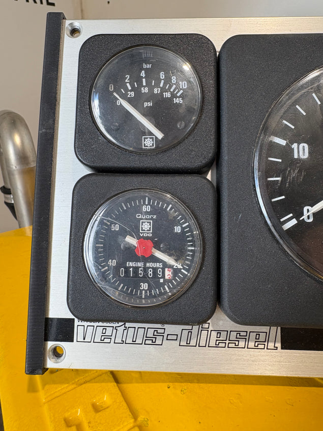 Vetus cummins 4B3.9 80PK Scheepsmotor