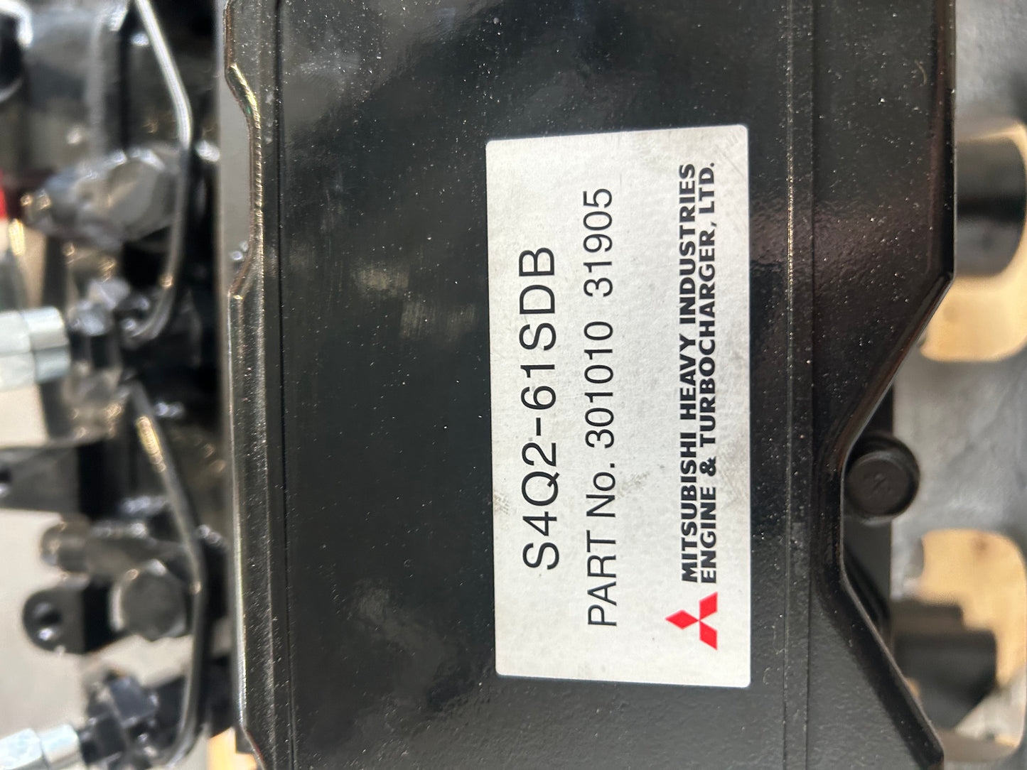 Mitsubishi S4Q nieuw
