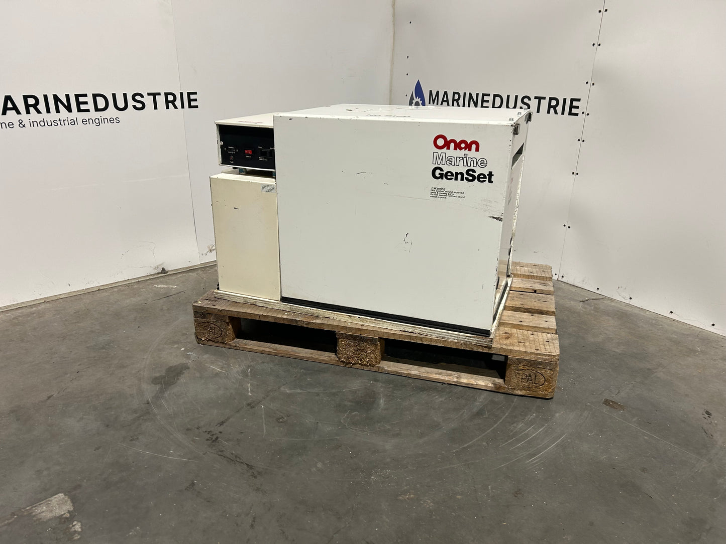 Cummins Onan 6.5kVA 6.5MDKDP Scheeps Generatorset