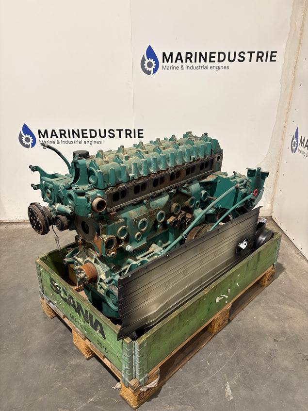 Volvo Penta D6-350 - Demontage motor